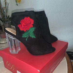 Soft black clear heels with embroidered rose